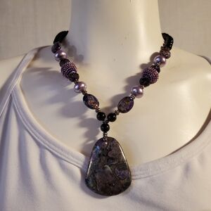 Purple stone‎ pendant necklace with mixed beads